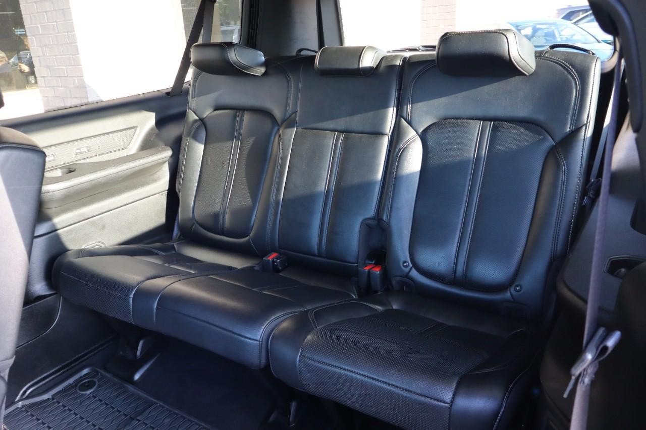 Used 2024 Jeep Wagoneer L Series II w/ Flexible Seating Group AWD/4WD image 30