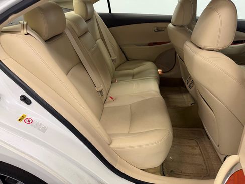 Used 2011 Lexus ES 350 FWD image 16