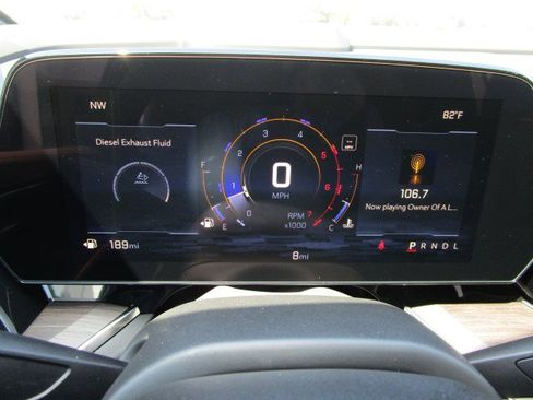 New 2025 Chevrolet Suburban Premier w/ Sun And Tow Package image 17