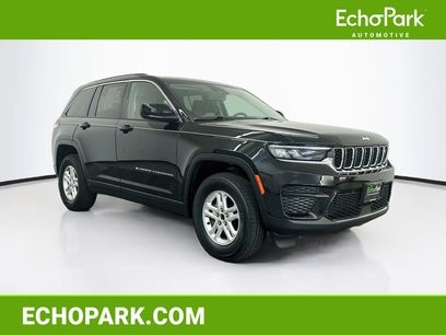 Used 2023 Jeep Grand Cherokee Laredo