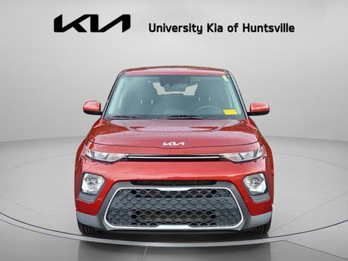 Used 2022 Kia Soul LX w/ Technology Package FWD image 2