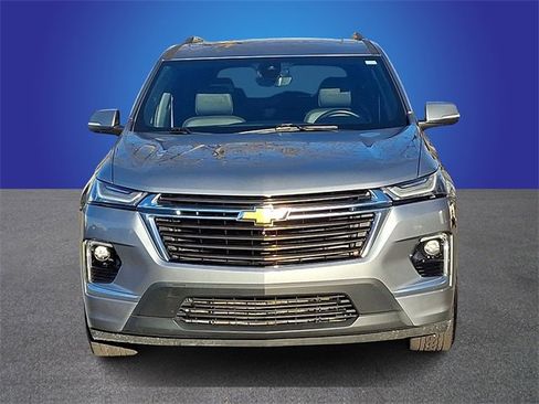 Used 2023 Chevrolet Traverse High Country image 2