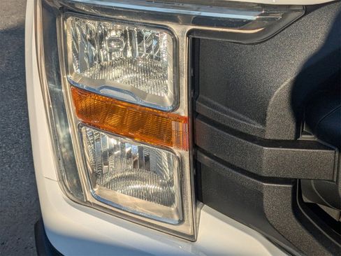 Used 2022 Ford F150 XL w/ Trailer Tow Package image 10