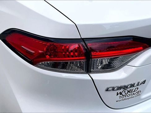 Certified 2024 Toyota Corolla LE FWD image 29
