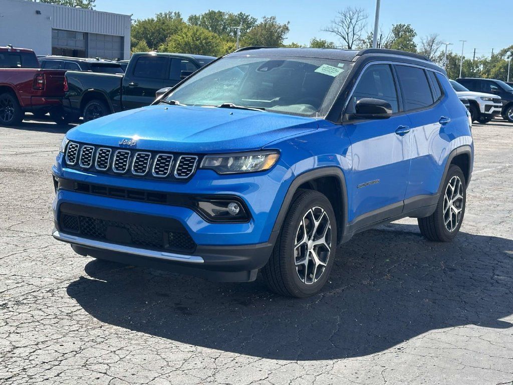 Used 2024 Jeep Compass Limited AWD/4WD image 7