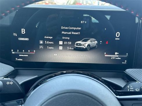 New 2025 Nissan Kicks SR image 31