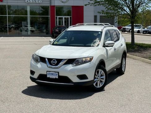 Used 2016 Nissan Rogue SV w/ SV Premium Package AWD/4WD image 2