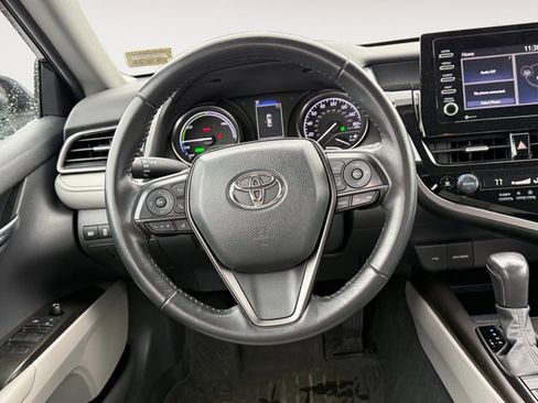 Used 2022 Toyota Camry SE image 15