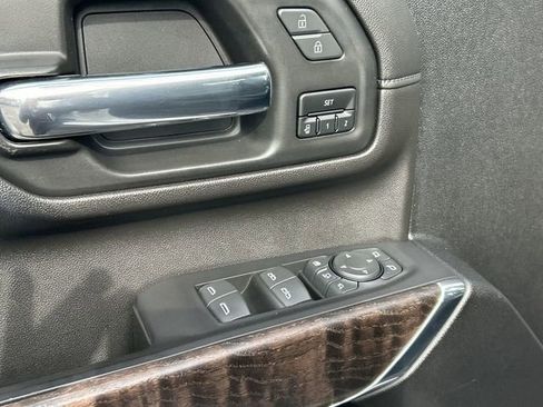 Used 2022 GMC Sierra 2500 Denali w/ Denali Ultimate Package image 21