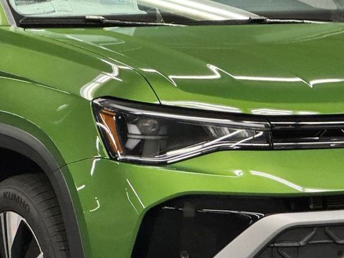 New 2025 Volkswagen Taos SE image 45