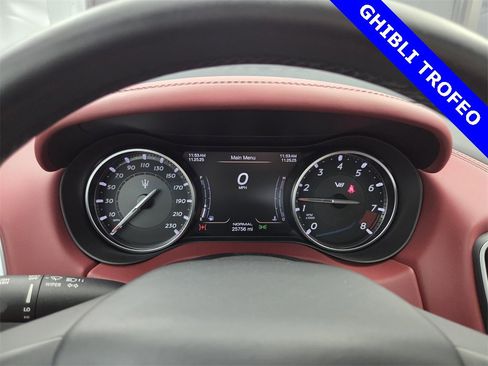 Used 2023 Maserati Ghibli Trofeo image 27