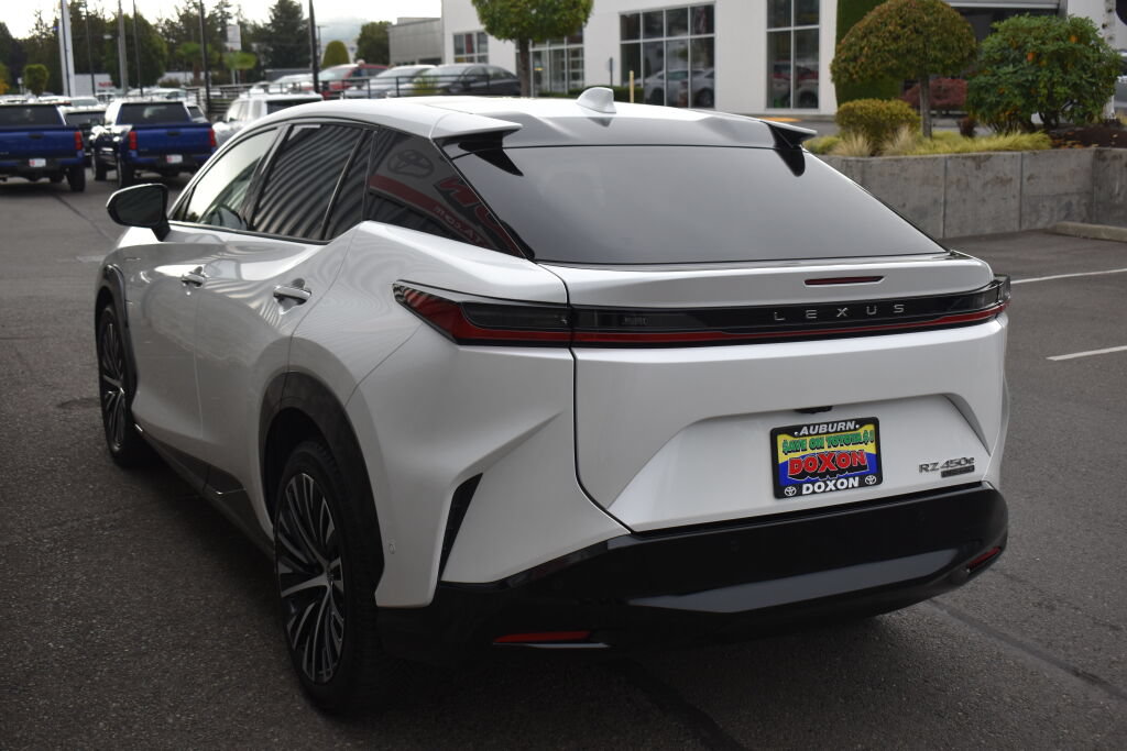 Used 2023 Lexus RZ 450e Premium w/ Technology Package AWD/4WD image 7