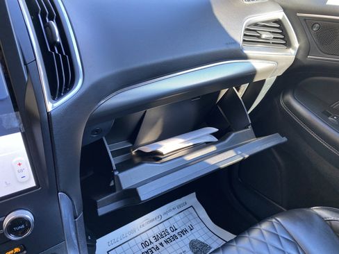 Used 2024 Ford Edge Titanium image 30