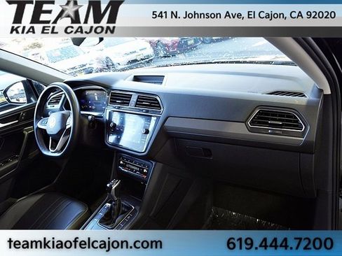 Used 2023 Volkswagen Tiguan SE image 10