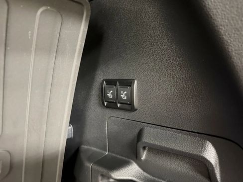 Used 2026 Toyota Sequoia Capstone AWD/4WD image 40