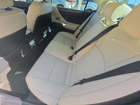 Used 2024 Lexus ES 350 w/ Premium Package FWD image 12