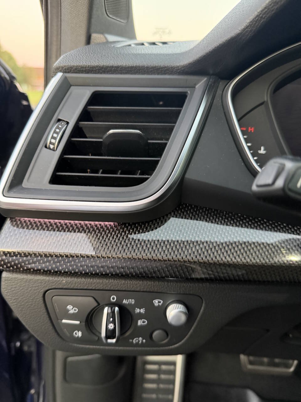 Used 2018 Audi SQ5 Prestige w/ Prestige Package AWD/4WD image 32