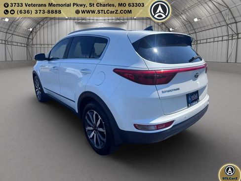 Used 2017 Kia Sportage EX w/ EX Technology Package FWD image 5