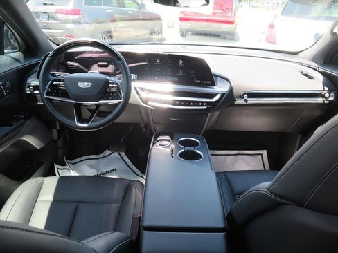 Certified 2024 Cadillac Lyriq Sport RWD image 19