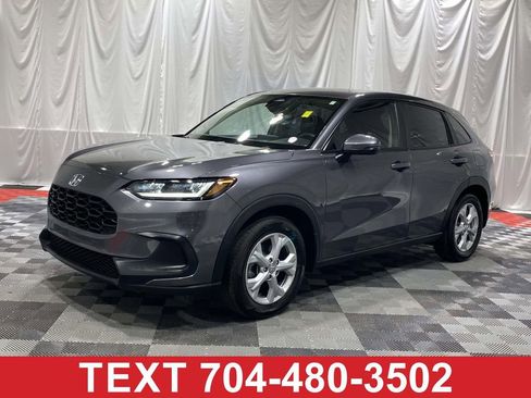 Used 2025 Honda HR-V LX image 1