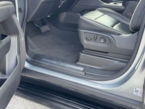 Used 2024 GMC Yukon SLT image 24