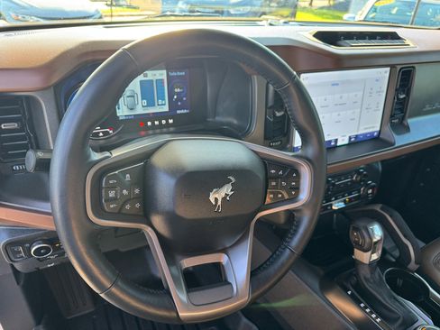 Used 2024 Ford Bronco Outer Banks w/ Sasquatch Package image 21