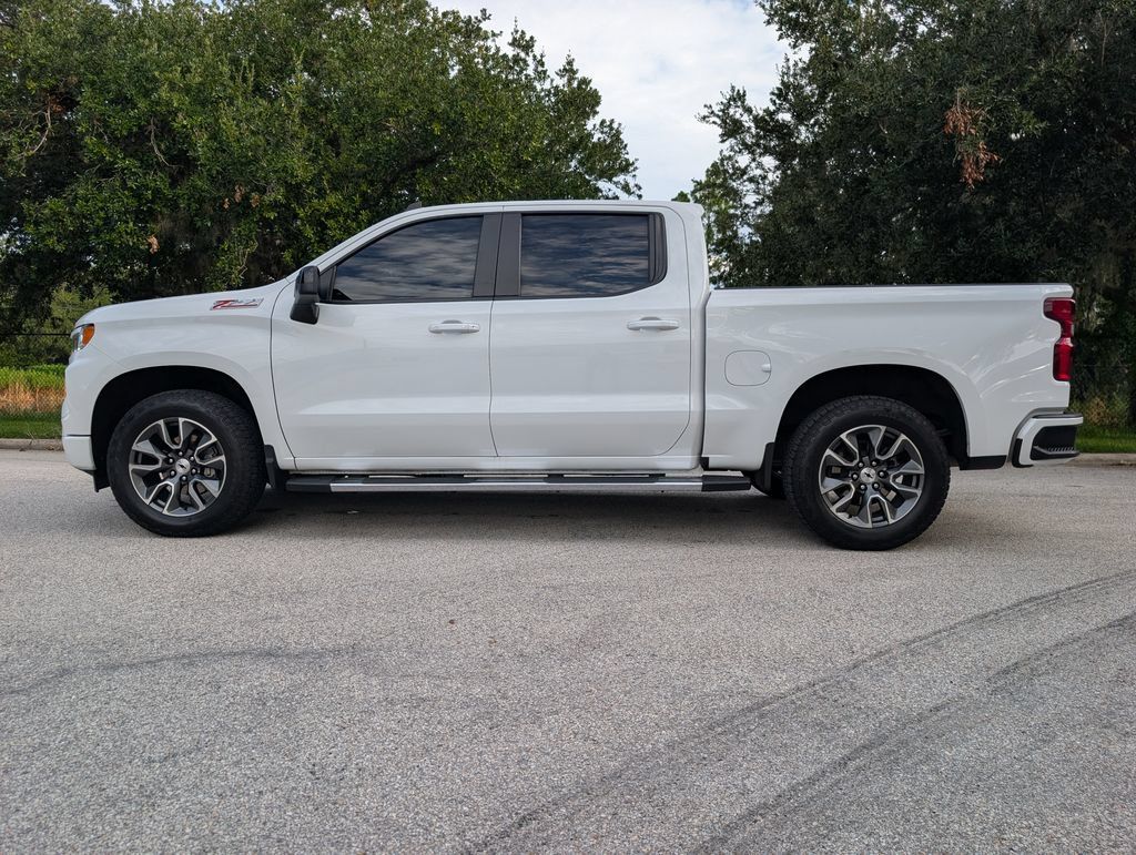 Used 2024 Chevrolet Silverado 1500 RST AWD/4WD image 5