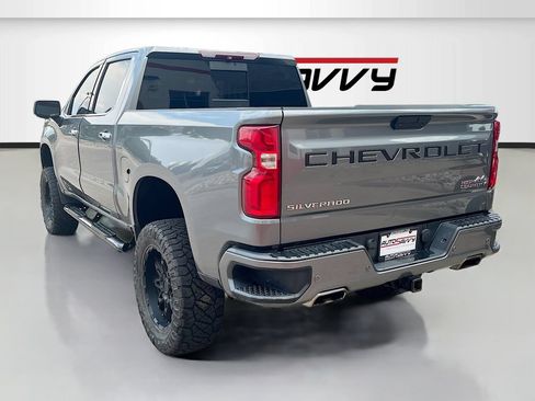 Used 2019 Chevrolet Silverado 1500 High Country w/ Technology Package AWD/4WD image 5