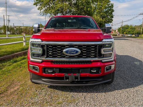Used 2023 Ford F450 Platinum AWD/4WD image 2