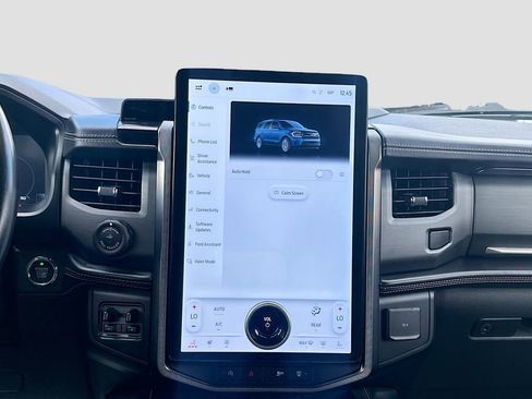 Used 2023 Ford Expedition Platinum RWD image 15