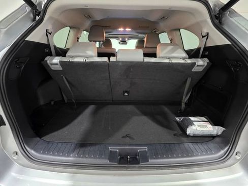 Used 2023 Toyota Highlander XLE AWD/4WD image 21
