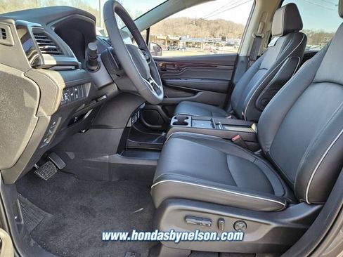 New 2026 Honda Odyssey Touring image 5