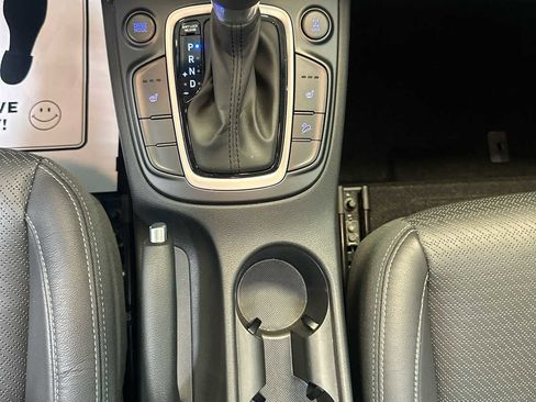 Used 2019 Hyundai Kona Limited image 32