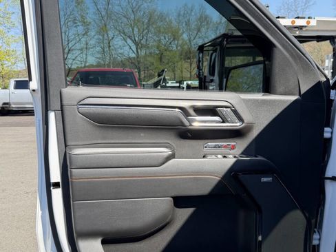 Used 2022 GMC Sierra 1500 AT4 w/ AT4 Premium Package AWD/4WD image 37