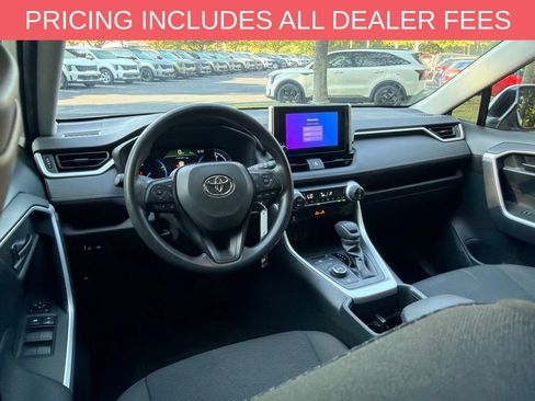 Certified 2025 Toyota RAV4 LE AWD/4WD image 8