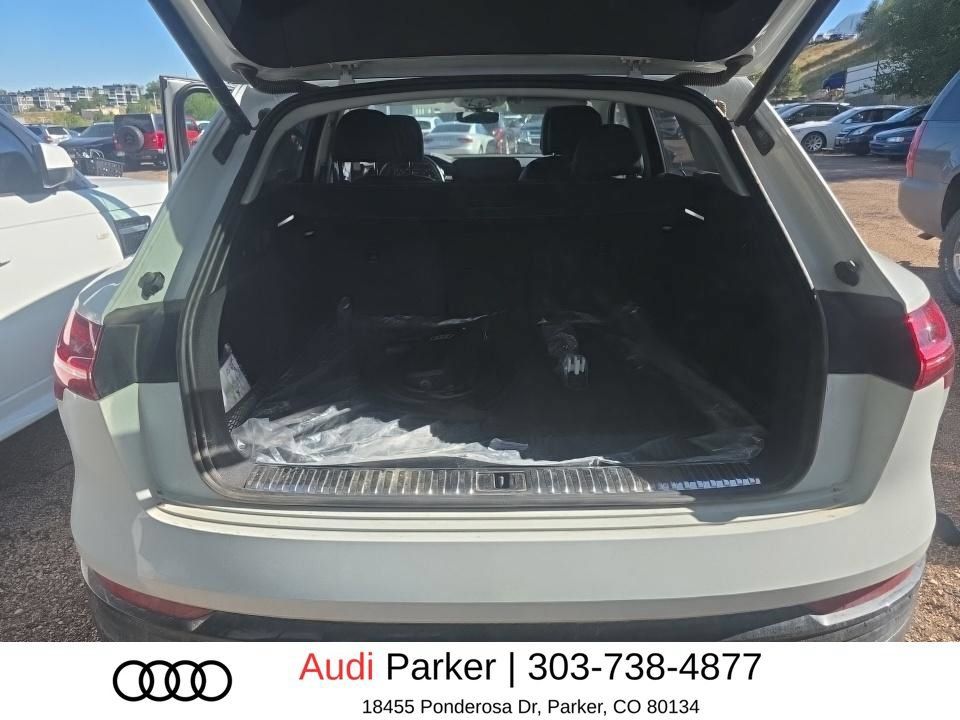 Used 2024 Audi Q8 e-tron Prestige w/ Prestige Package AWD/4WD image 10