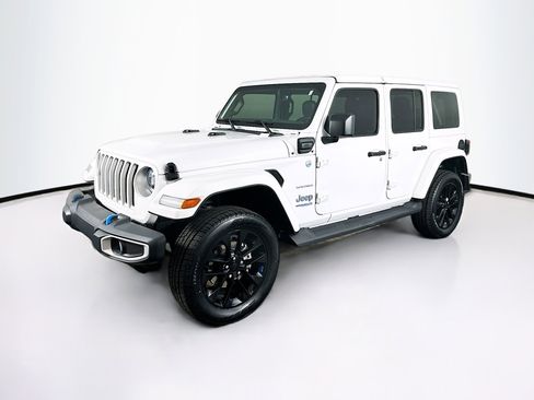 Used 2022 Jeep Wrangler Sahara w/ Cold Weather Group image 3