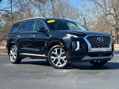 Used 2022 Hyundai Palisade Limited w/ Cargo Package image 2