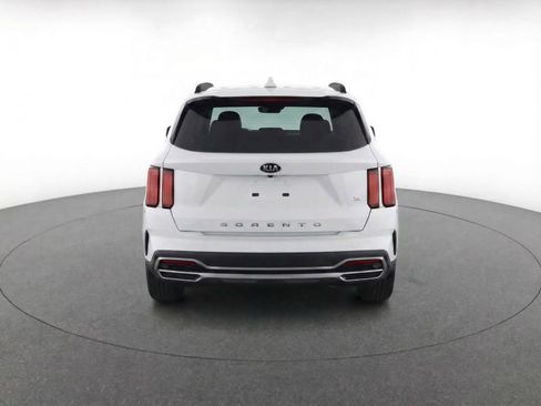 Used 2021 Kia Sorento S w/ Panoramic Sunroof Package image 2