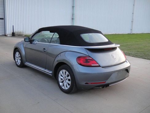 Used 2017 Volkswagen Beetle 1.8T FWD image 23