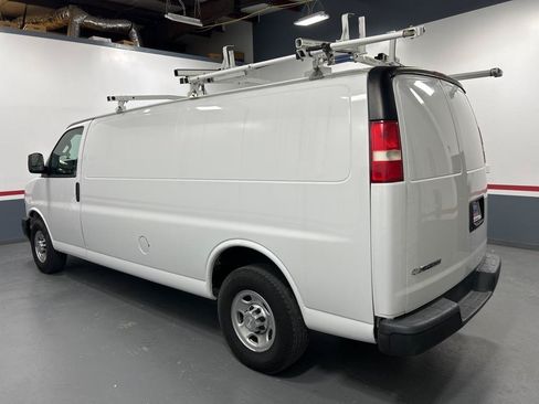 Used 2019 Chevrolet Express 2500 Extended w/ Driver Convenience Package RWD image 4