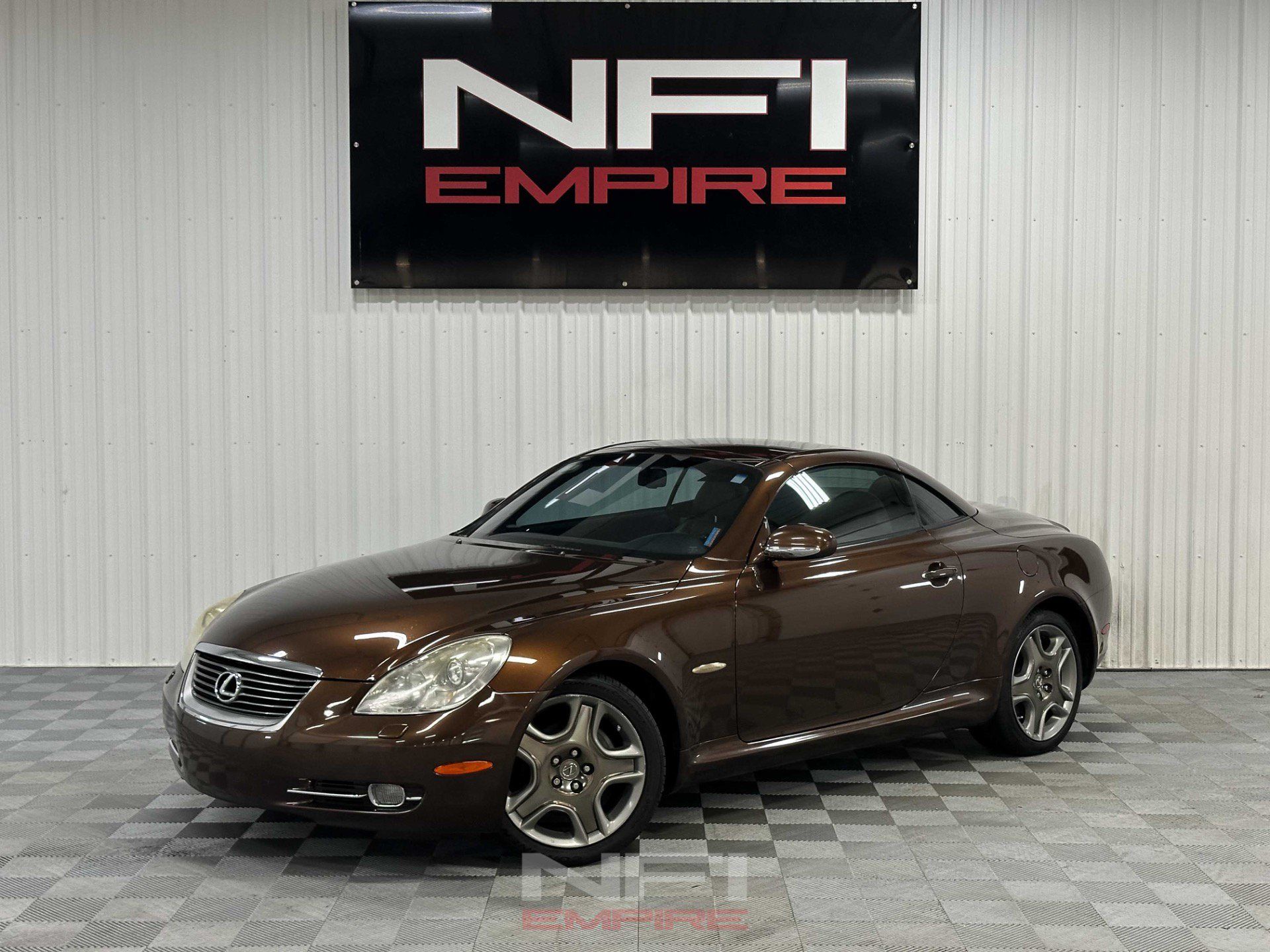 Used 2006 Lexus SC 430 Convertible RWD image 2