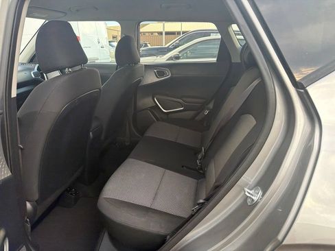 Used 2024 Kia Soul LX w/ Option Group 015 FWD image 5