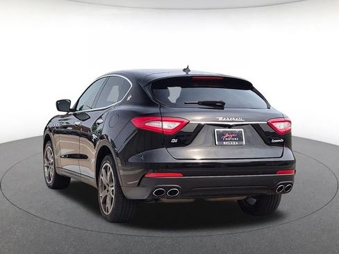 Used 2018 Maserati Levante AWD/4WD image 7