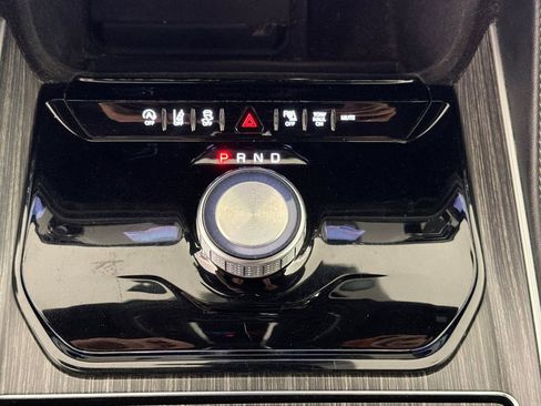 Used 2024 Jeep Wagoneer L Series II image 32