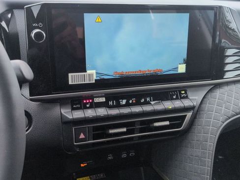 New 2026 Toyota Camry XLE image 18