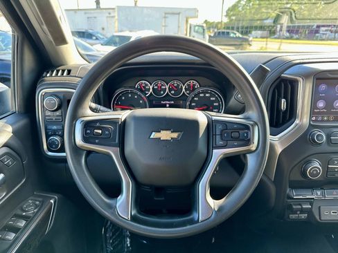 Used 2020 Chevrolet Silverado 2500 LT w/ Z71 Off-Road Package AWD/4WD image 20