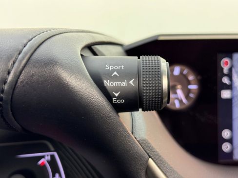 Used 2020 Lexus ES 300h w/ Premium Package image 23