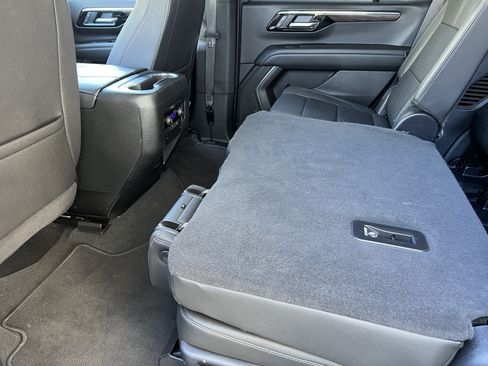 Used 2025 Chevrolet Tahoe LT AWD/4WD image 17