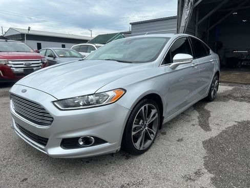 Used 2013 Ford Fusion Titanium w/ Titanium Driver Assist Pkg FWD image 3